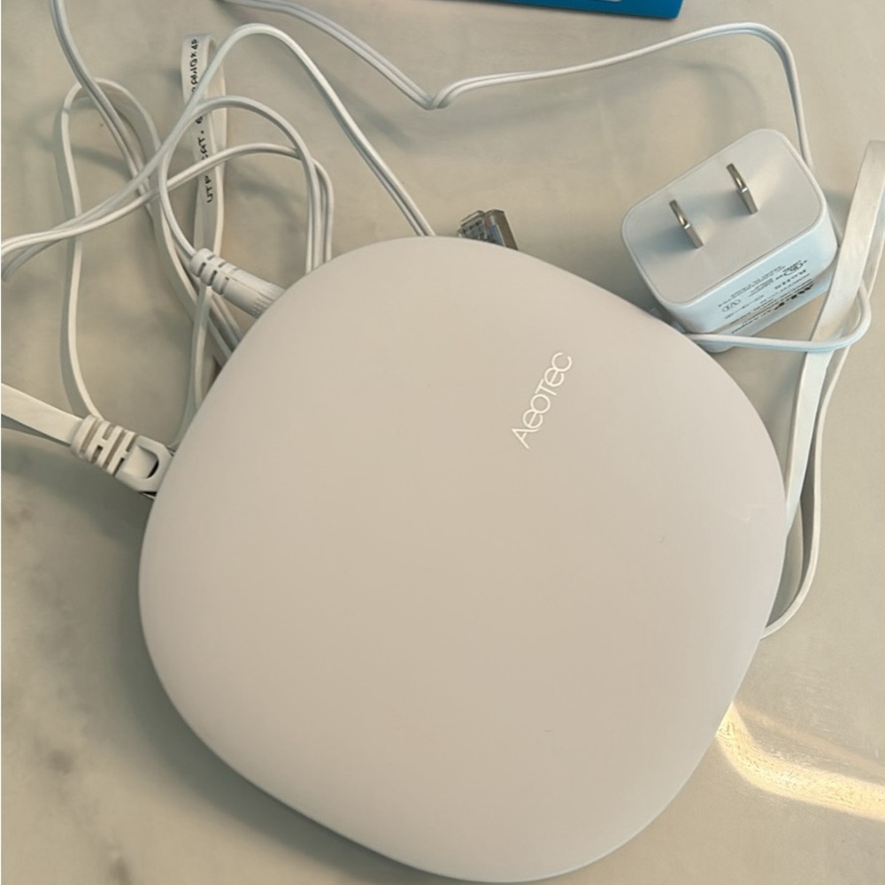 AEOTEC Smart Home Hub NEW in box